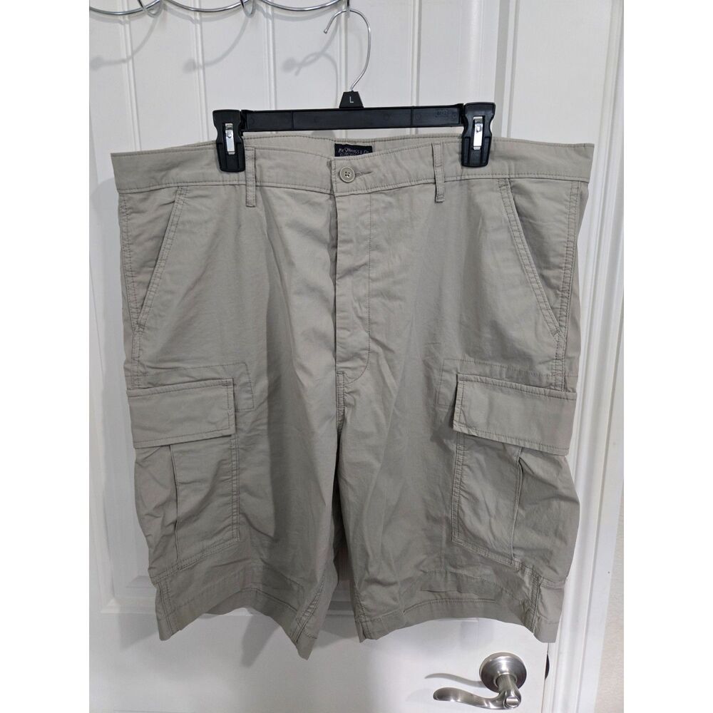 Levi’s Men’s Cargo Shorts Light Gray Approx Size 42 Stretch Cotton Utility